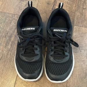Skechers size 3